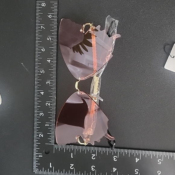 Rimless Butterfly Shape Fashion Sunglasses - Picture 9 of 9